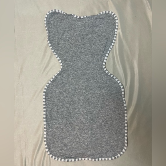 Love to Dream gray swaddle up - Picture 3 of 3